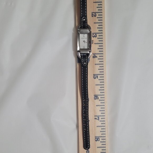 Michael Kors Watch Black Band Ladies Vintage - Picture 13 of 15